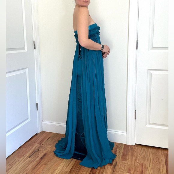 Custom Designer Showroom Evening Gown - Picture 4 of 11